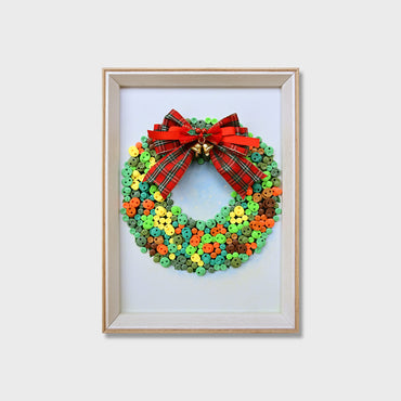 Evergreen Wreath button art kit featuring a festive Christmas wreath with a real ribbon bow